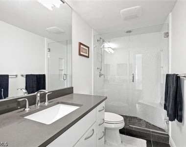 240 Seaview Court - Photo Thumbnail 14