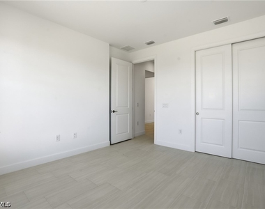 1954 Fresno Avenue - Photo Thumbnail 31