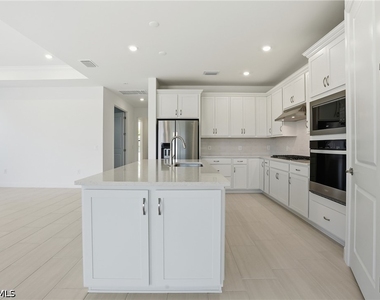 1954 Fresno Avenue - Photo Thumbnail 19