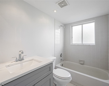 7800 Emerald Circle - Photo Thumbnail 9