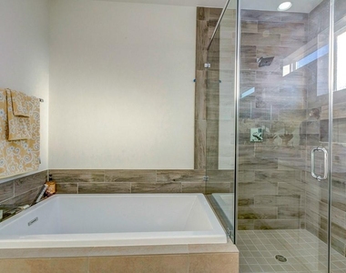 6007 San Felipe - Photo Thumbnail 17
