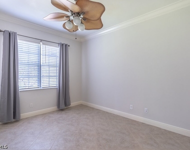 28485 Altessa Way - Photo Thumbnail 10