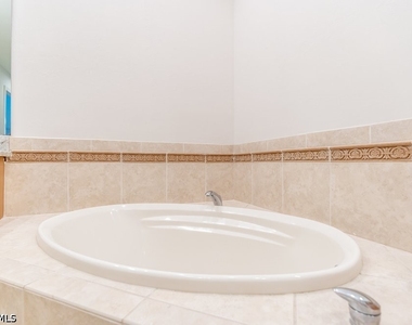 28485 Altessa Way - Photo Thumbnail 18