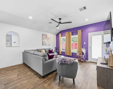 22434 Forest Gorge Lane - Photo Thumbnail 6