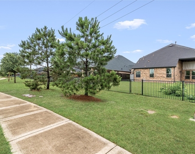 4702 Primrose Valley Lane - Photo Thumbnail 36
