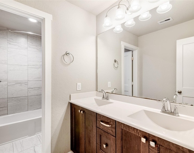 4702 Primrose Valley Lane - Photo Thumbnail 23