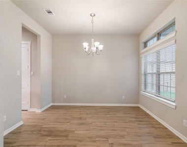 4702 Primrose Valley Lane - Photo Thumbnail 10