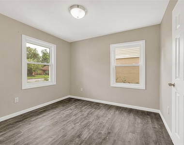 5714 Peacock Street - Photo Thumbnail 16