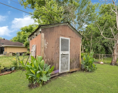 5714 Peacock Street - Photo Thumbnail 5
