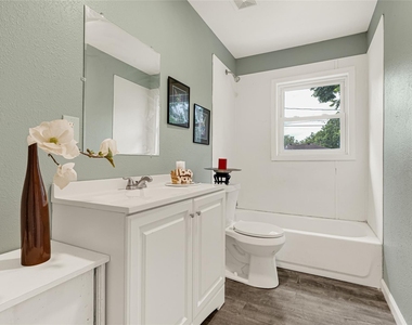 5714 Peacock Street - Photo Thumbnail 14