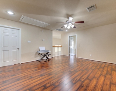 1243 Glenwood Canyon Lane - Photo Thumbnail 34