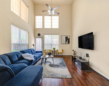 1243 Glenwood Canyon Lane - Photo Thumbnail 11