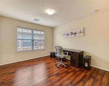 1243 Glenwood Canyon Lane - Photo Thumbnail 33
