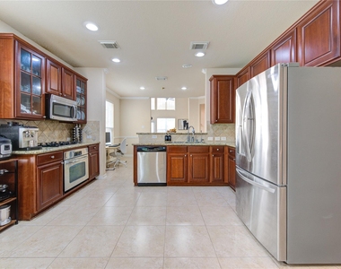 1243 Glenwood Canyon Lane - Photo Thumbnail 6