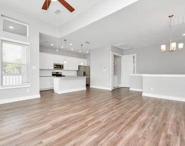 713 Strawberry Pines Court - Photo Thumbnail 15