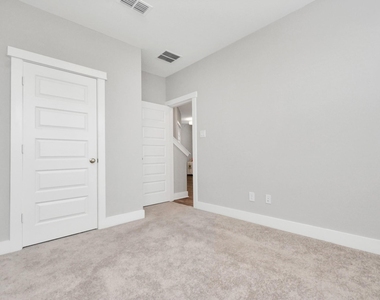 713 Strawberry Pines Court - Photo Thumbnail 7