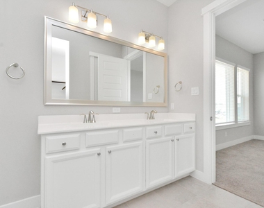 713 Strawberry Pines Court - Photo Thumbnail 32