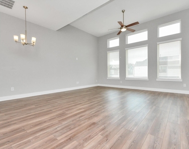 713 Strawberry Pines Court - Photo Thumbnail 11