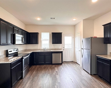 2013 Spindletree Lane - Photo Thumbnail 5
