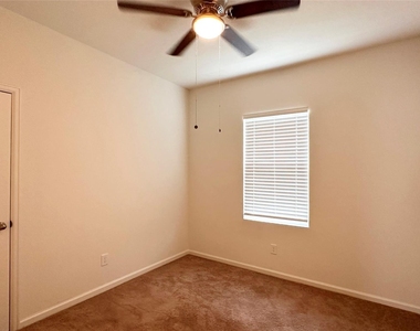 2013 Spindletree Lane - Photo Thumbnail 12