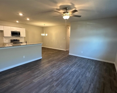 9804 Grosbeak Lane - Photo Thumbnail 1