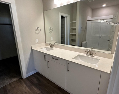 9804 Grosbeak Lane - Photo Thumbnail 9
