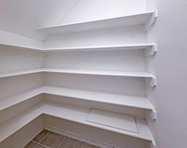 3 Peachridge Place - Photo Thumbnail 6
