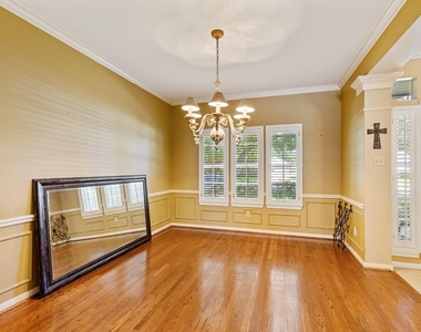 7435 River Garden Drive - Photo Thumbnail 8
