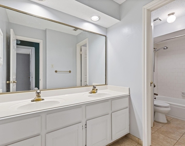 7435 River Garden Drive - Photo Thumbnail 28