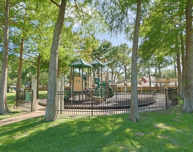 7435 River Garden Drive - Photo Thumbnail 35