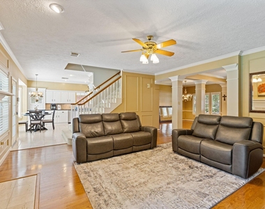 7435 River Garden Drive - Photo Thumbnail 10