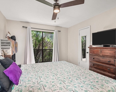 3220 69th Street - Photo Thumbnail 25
