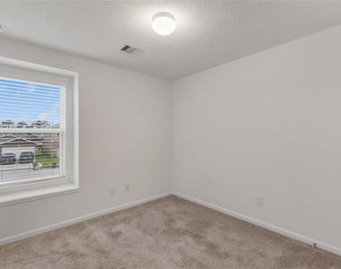 647 Ash Mill Drive - Photo Thumbnail 14
