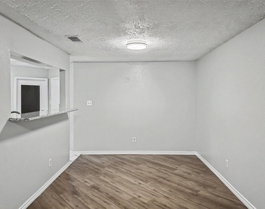 4211 Falcon Meadow Drive - Photo Thumbnail 3