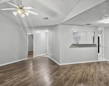 4211 Falcon Meadow Drive - Photo Thumbnail 11