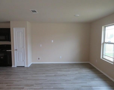 120 East Ash Street - Photo Thumbnail 1
