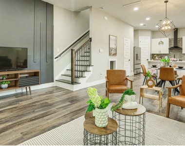 3727 Dreyfus Street - Photo Thumbnail 5
