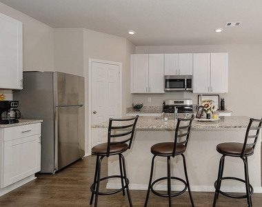 1822 Brushy Cedar Drive - Photo Thumbnail 6