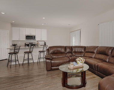1822 Brushy Cedar Drive - Photo Thumbnail 4