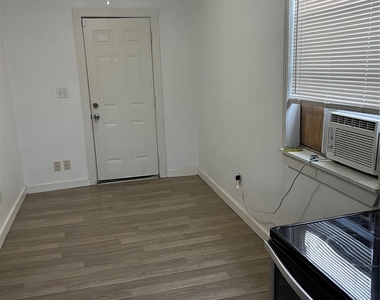 7909 Brutus Street - Photo Thumbnail 3