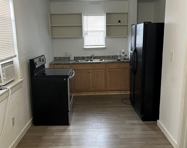 7909 Brutus Street - Photo Thumbnail 1