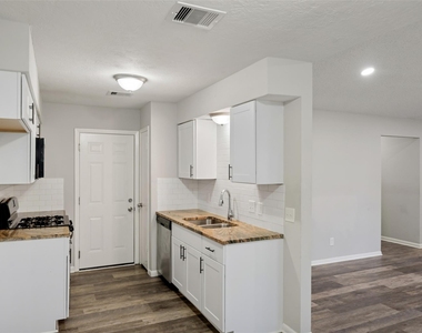 14406 Cypress Branch Drive - Photo Thumbnail 11