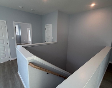 9307 Noel Street - Photo Thumbnail 7