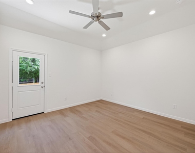 11864 E Gate Dr - Photo Thumbnail 19
