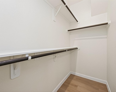 11864 E Gate Dr - Photo Thumbnail 28
