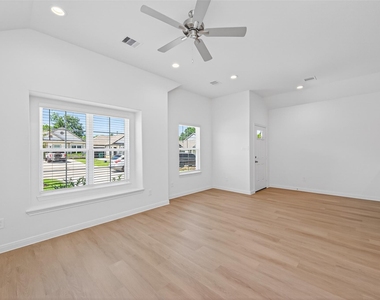 11864 E Gate Dr - Photo Thumbnail 8