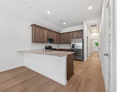 11864 E Gate Dr - Photo Thumbnail 9