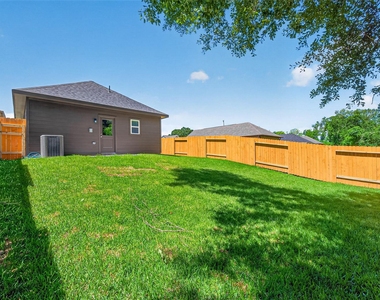 11864 E Gate Dr - Photo Thumbnail 31