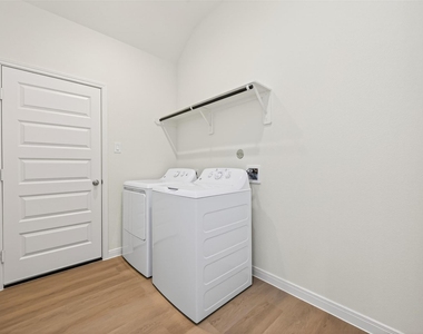 11864 E Gate Dr - Photo Thumbnail 16