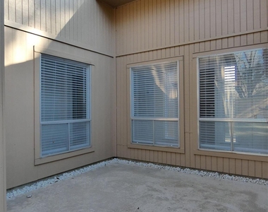 604 Golfview Drive - Photo Thumbnail 25